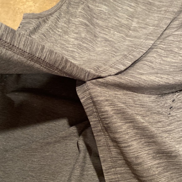 Womens Athleta tank size medium - Picture 7 of 7